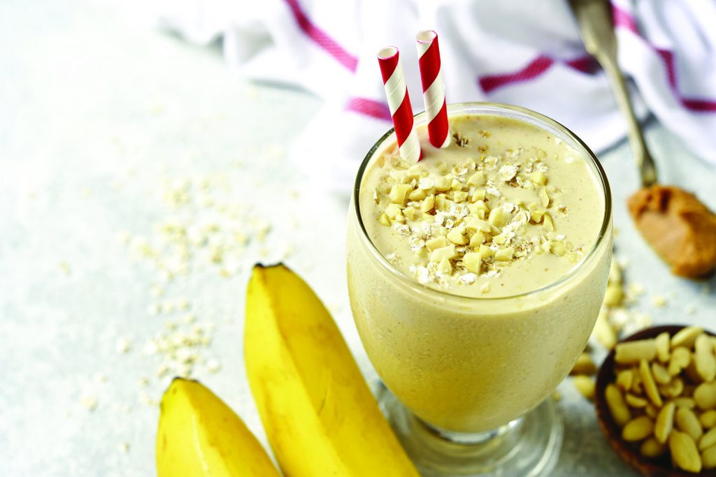 PEANUT BUTTER AND HONEY OAT SMOOTHIE