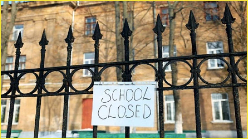 SCHOOL SHUTS DOWN﻿
