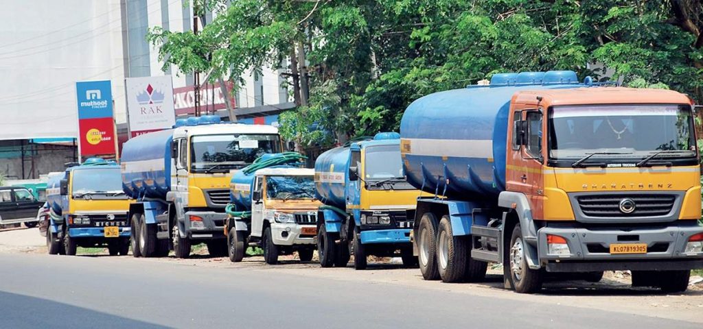 WATER TANKER CRUSHES TOE