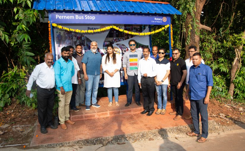 ROTARY CLUB BUS STOP IN PERNEM