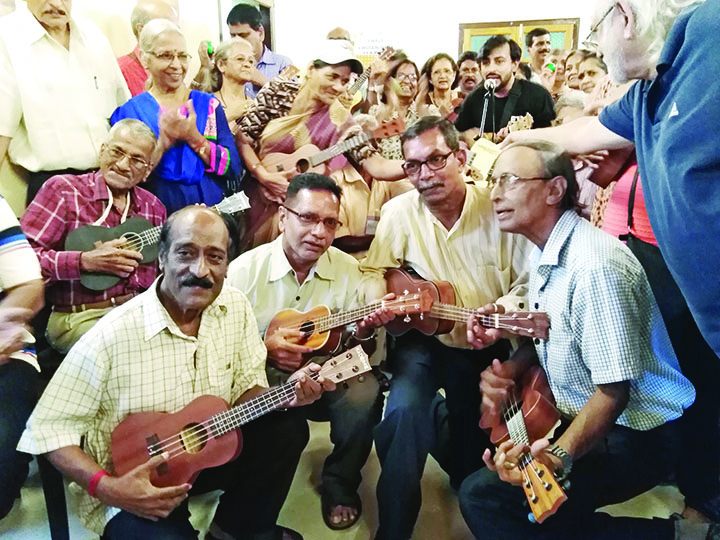 SENIORS HAVE A PICNIC  WITH UKULELE!