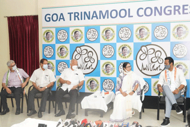 ‘WE KNOW HOW TO PLAY FOOTBALL!’ Says the irresistible Mamata-didi in Goa