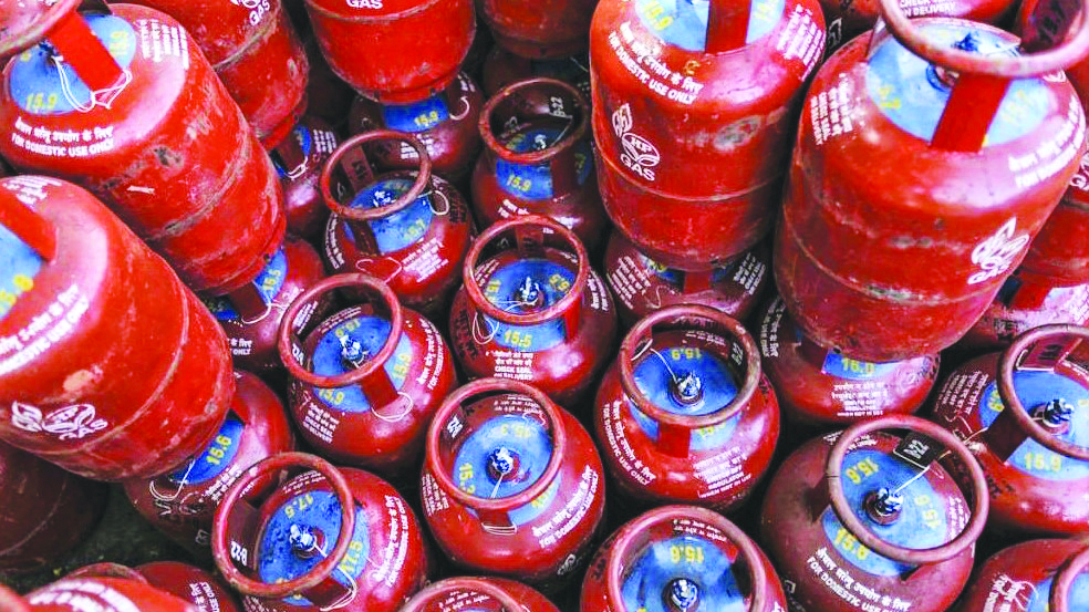 BJP PROMISES 50 BILLION ECONOMY, 3 FREE GAS CYLINDERs PER HOUSEHOLD!BY JOSHUA GEORGE