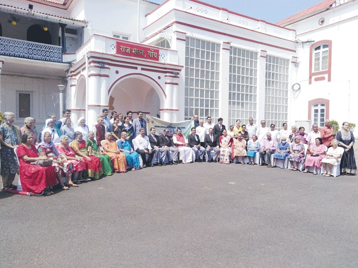 ELDERS DAY OUT AT THE RAJ BHAVAN!