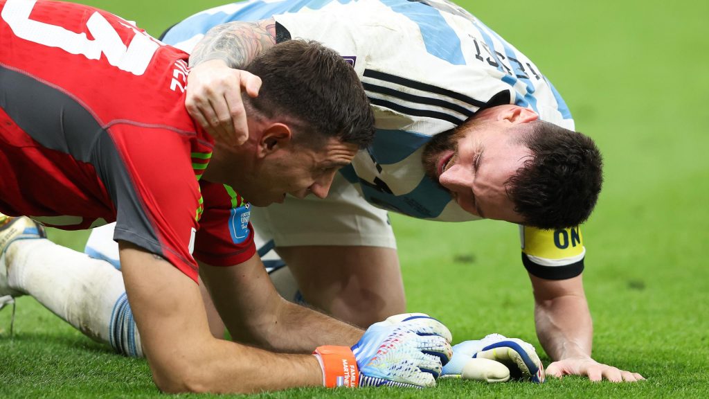 MIND GAMES DURING PENALTY SHOOTS!By Sounak  Mukhopadhyay