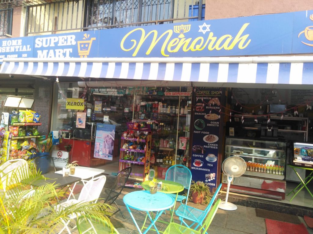 CHICKEN ROS OMLET AT `MENORAH’!