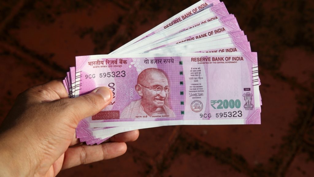 PM MODI DISLIKED RS2,000 NOTE!