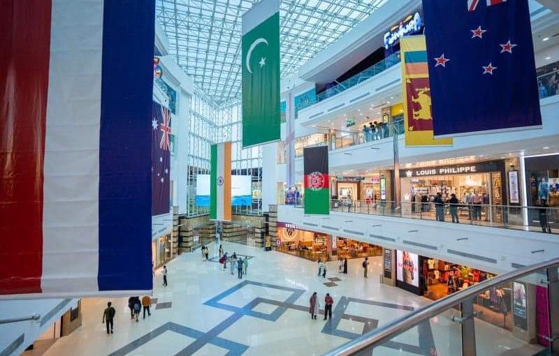 DISTORTED PAKISTAN FLAG IN KOCHI MALL!