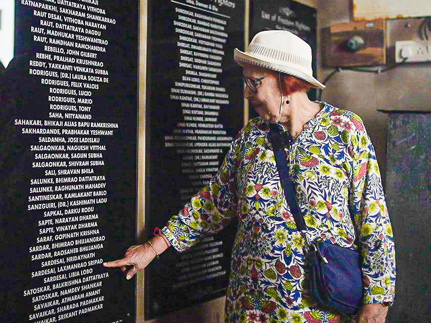 CENTENARIAN LIBIA LOBO SARDESAI RE-VISITS HISTORY… At Aguad Port & Jail Complex!
