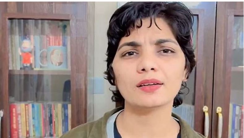 SEDITION CASE FILED AGAINST UP FOLK SINGER FOR COMMENTS AGAINST MODI GOVT AFTER PAHALGAM ATTACK
