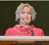 ARUNDHATI ROY AT KOCHI BOOK LAUNCH: ‘EVERYONE I LOVE IS HERE. DANGEROUS, GIVEN OUR GOVT’! By Aneesa PA
