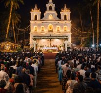 IT’S CHRISTMAS ONCE AGAIN